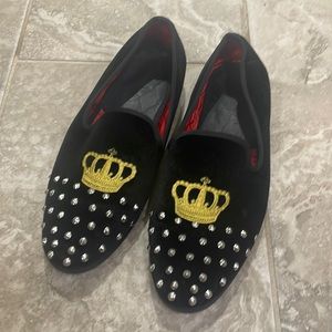 ELANROMAN Men's Black Spiked Velvet Dress Shoes Embroidered Crown Sz EU 43/ sz 0